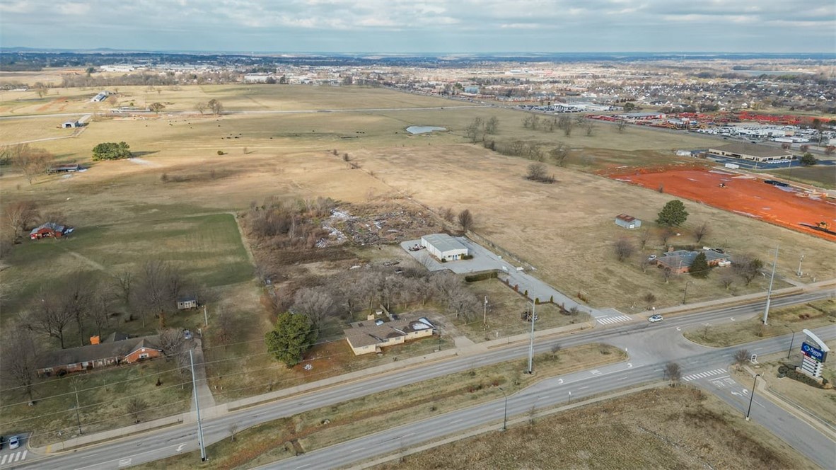 Springdale Outlots - Land