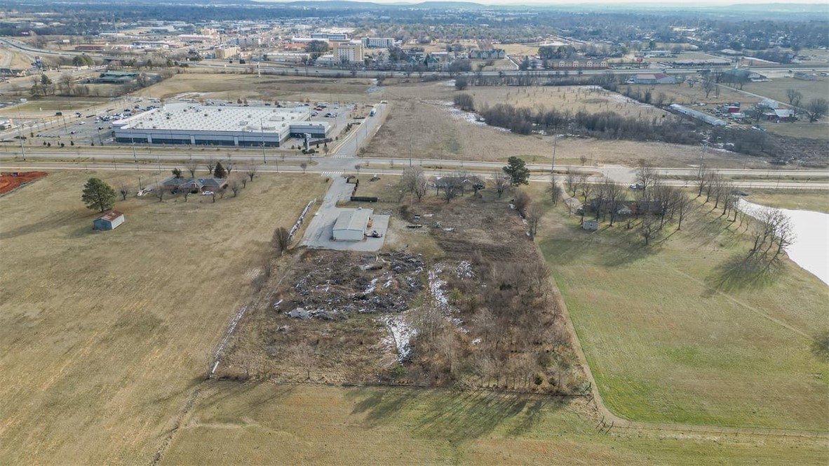 Springdale Outlots - Land