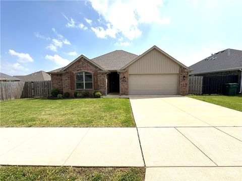 Photo of 427 Tyler Road, Farmington, AR 72730 (MLS # 1344372)