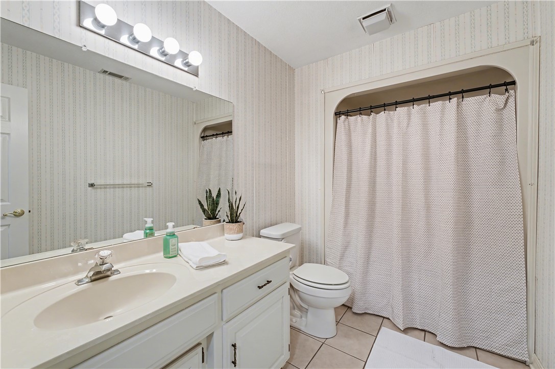 Country Club Estates - Residential