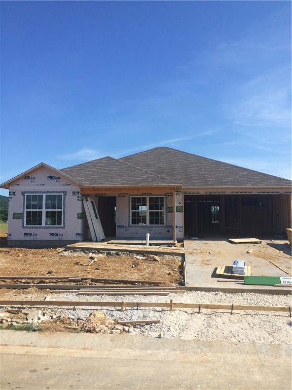 4 Bedroom, 2 bath, Upgraded Master Bath, vinyl plank flooring throughout house, large covered patio, home warranty