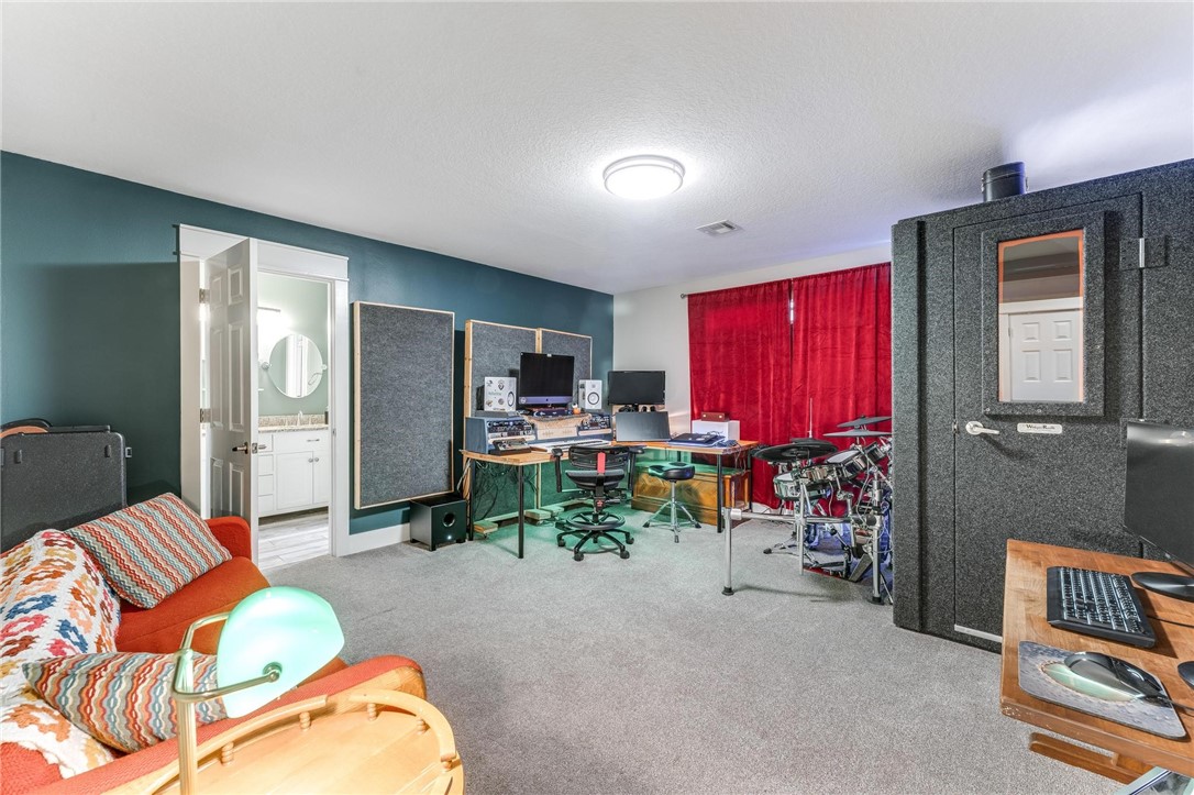 Crossover Heights Ph I - Residential