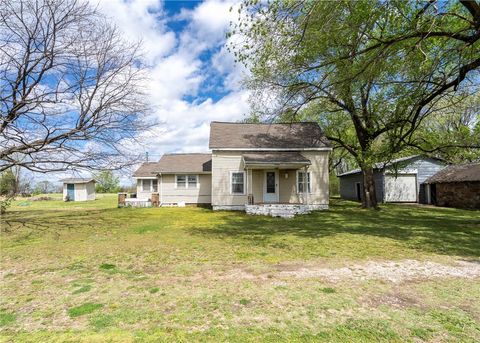Photo of 22496 Highway 62, Summers, AR 72769 (MLS # 1341754)