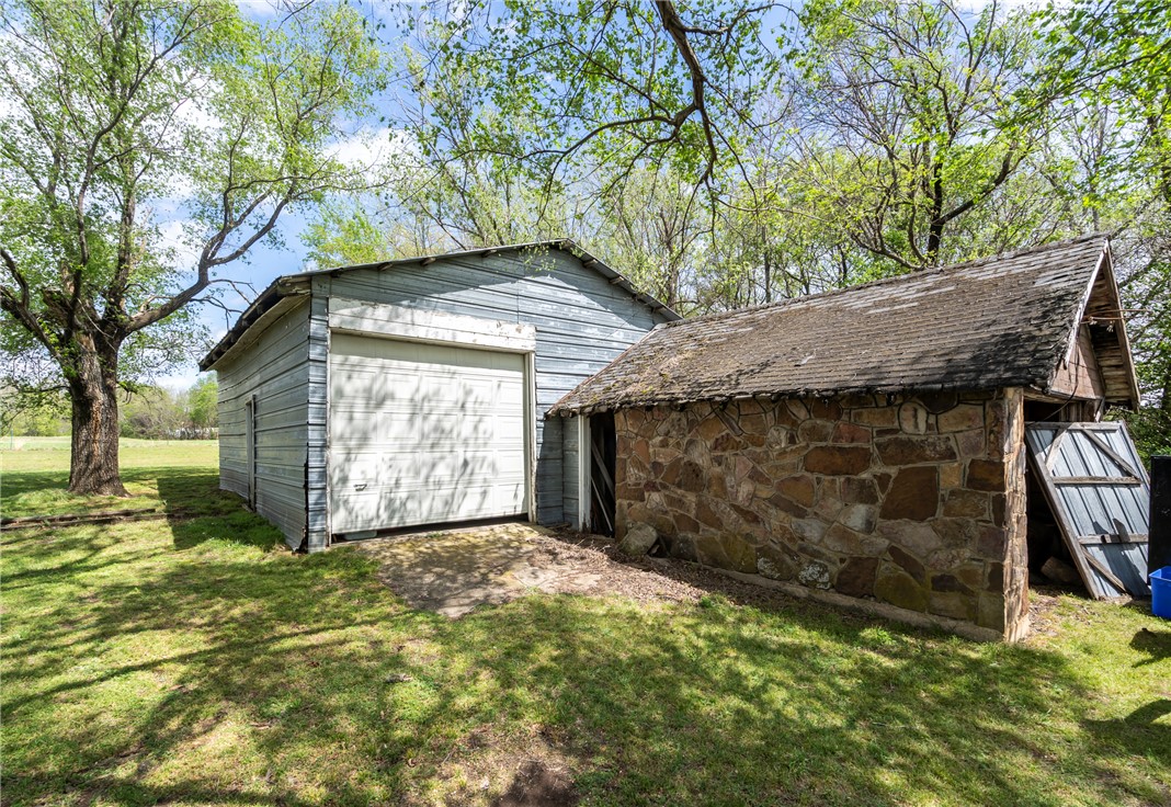 Country Living - Residential