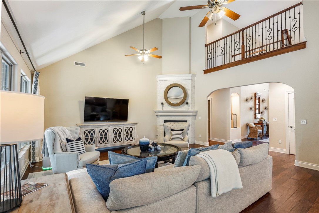 Shadow Valley Pud Ph Vii Rogers - Residential