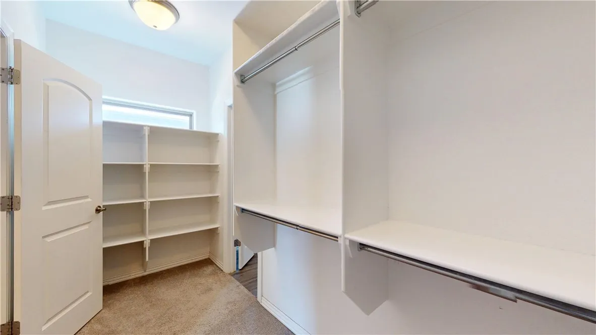 Centerton, Arkansas 72719, United States, 5 Bedrooms Bedrooms, ,3 BathroomsBathrooms,Residential,Active,170270