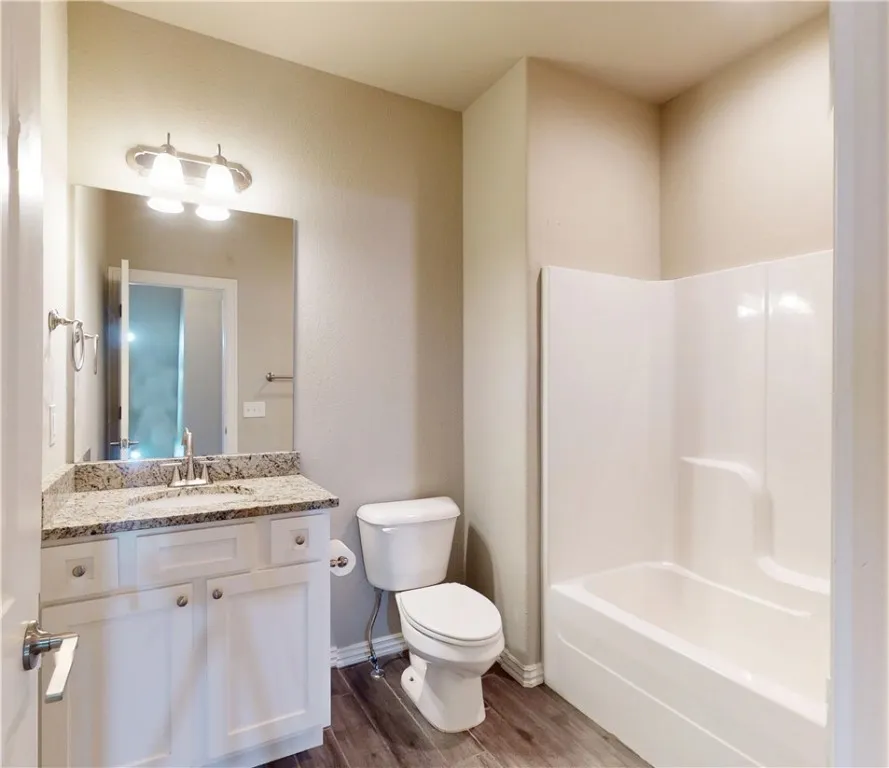 Centerton, Arkansas 72719, United States, 5 Bedrooms Bedrooms, ,3 BathroomsBathrooms,Residential,Active,170270