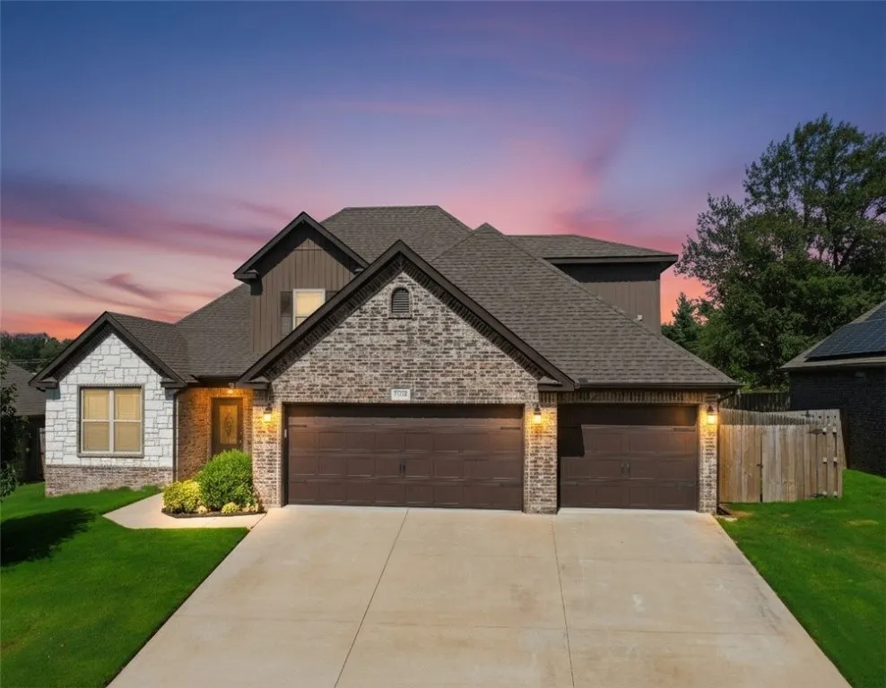 Centerton, Arkansas 72719, United States, 5 Bedrooms Bedrooms, ,3 BathroomsBathrooms,Residential,Active,170270