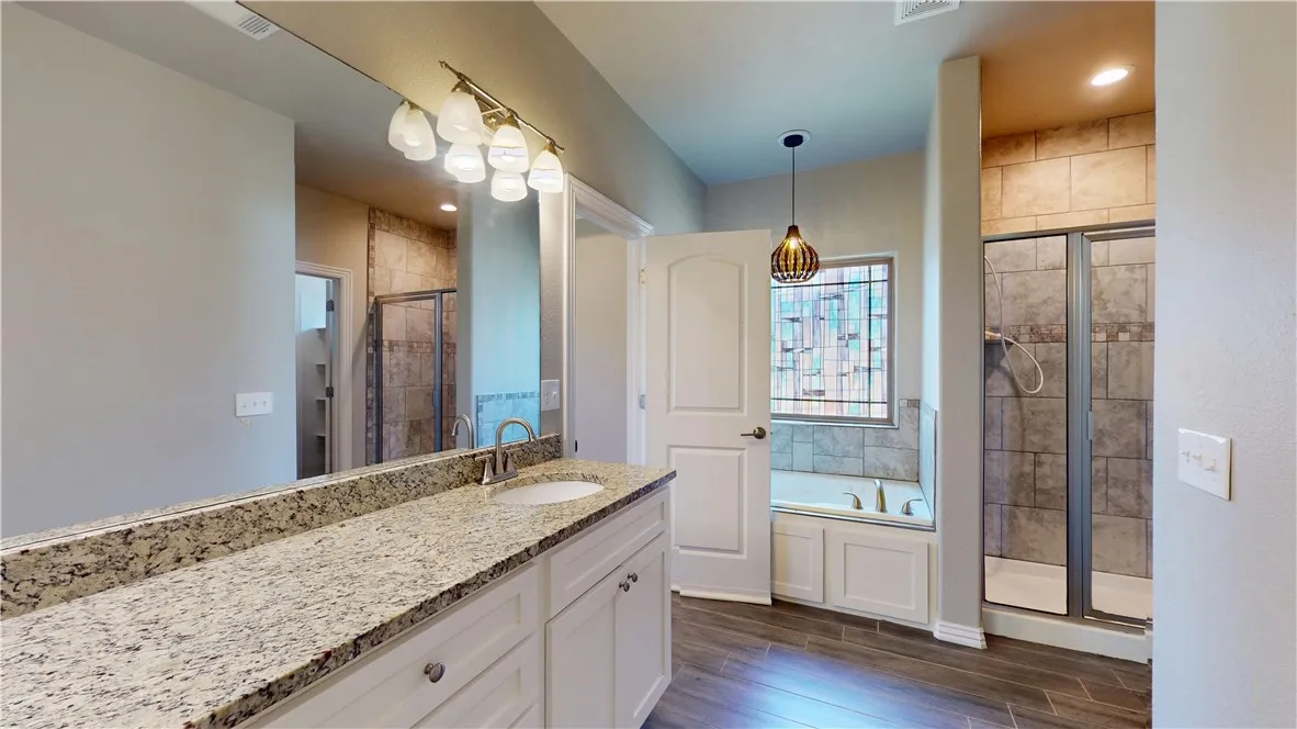 Centerton, Arkansas 72719, United States, 5 Bedrooms Bedrooms, ,3 BathroomsBathrooms,Residential,Active,170270