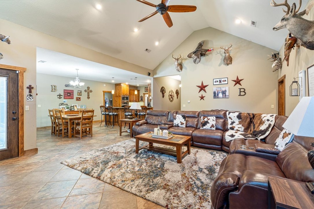 19-17-33-RURAL - Residential