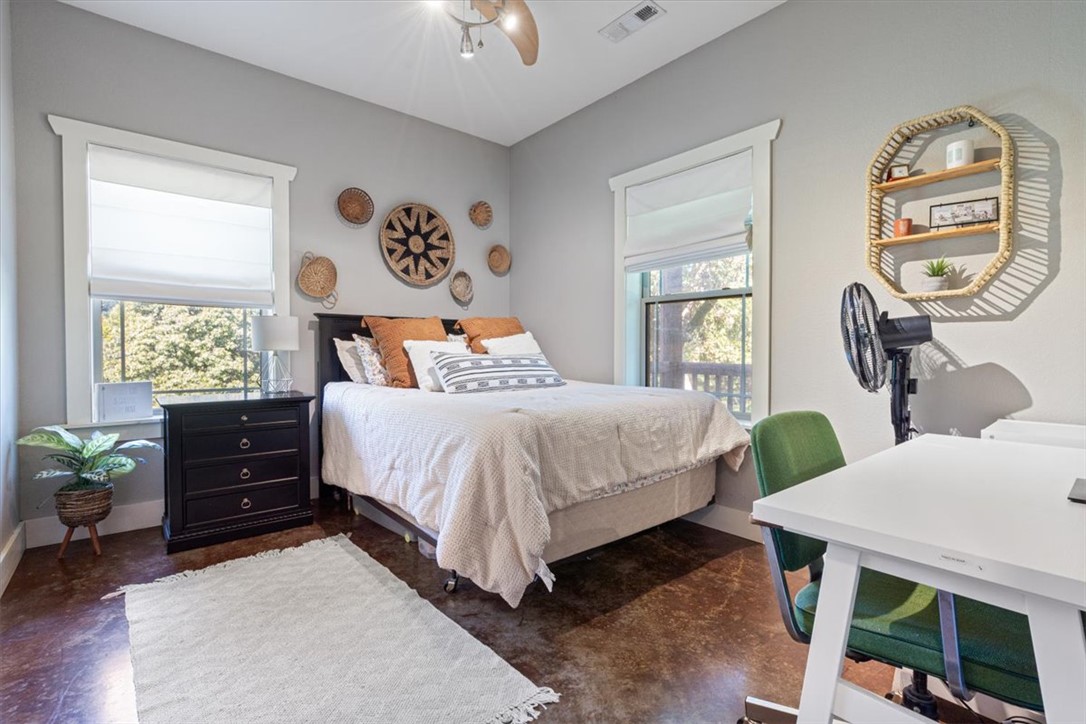 19-17-33-RURAL - Residential