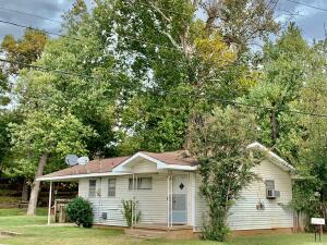 Cute house next to the Valley Springs School park. 1-2 bedroom, 1 bath with laundry hookups. Fenced back yard. Great location for families in the Valley Springs School district. Seller does not know if heat works.