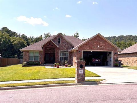 Photo of 1817 Janie Francis Lane, Russellville, AR 72801 (MLS # 1340110)