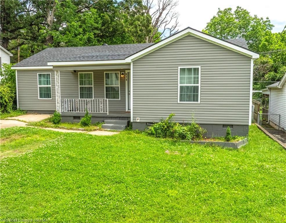 This charming and meticulously maintained 3-bedroom, 2-bathroom home offers 1,188 square feet of comfortable living space in the heart of Van Buren. Nestled in a quiet and friendly neighborhood, this home is perfect for families, first-time buyers, or anyone looking to downsize without compromising quality. From the moment you arrive, youāll notice the pride of ownership throughout. Inside, youāll find a spacious and inviting floor plan featuring a cozy living room, a functional kitchen with ample cabinet space, and a dedicated dining area. The primary bedroom includes an en-suite bathroom for added privacy, while the two additional bedrooms offer flexibility for guests, children, or a home office. Step outside to enjoy the fully fenced backyard, ideal for kids, pets, and outdoor entertaining. The home also offers ample storage, a dedicated laundry area, and is conveniently located near top-rated schools, shopping, dining, and quick highway access. This home truly has it all.