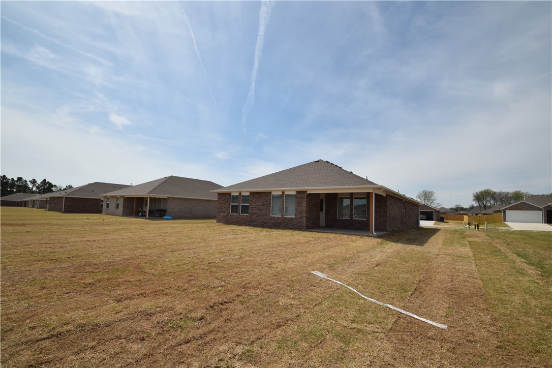 Wagon Wheel Crossing - Residential Lease