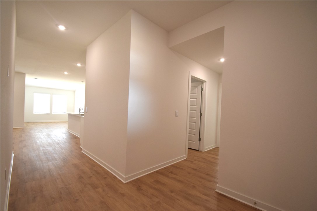 Wagon Wheel Crossing - Residential Lease