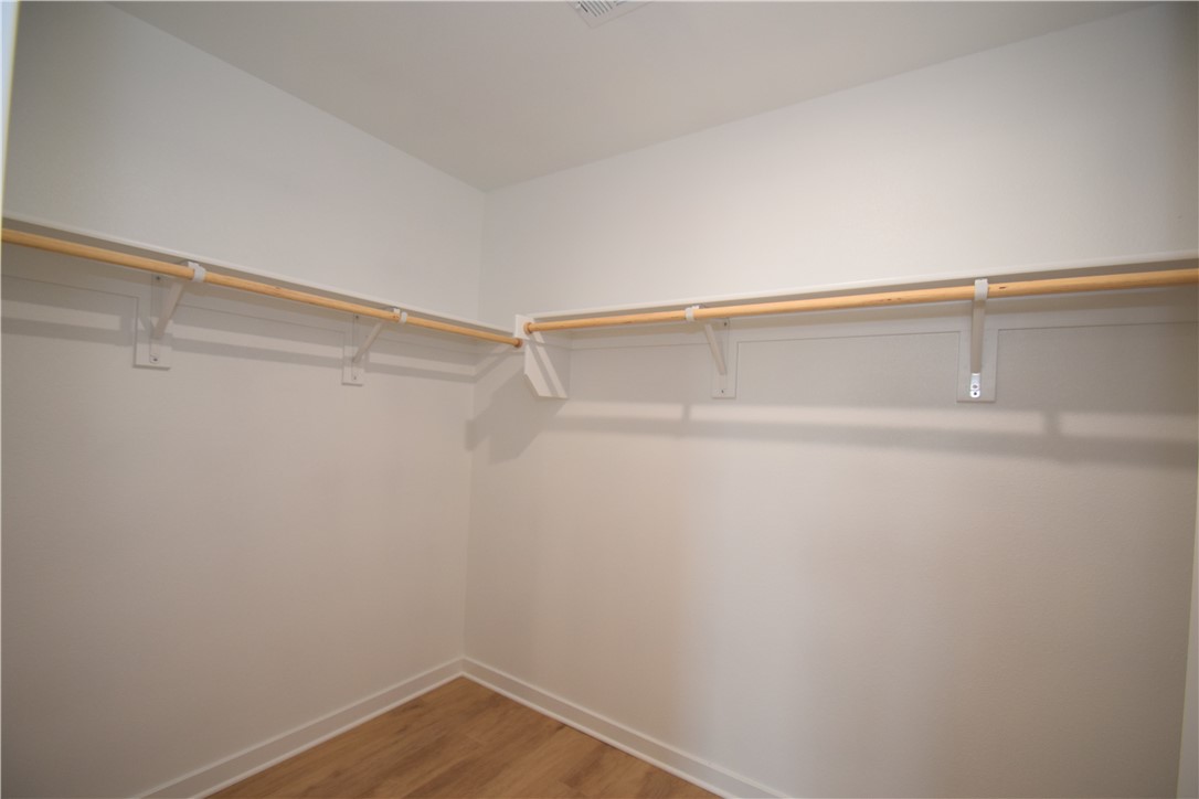 Wagon Wheel Crossing - Residential Lease