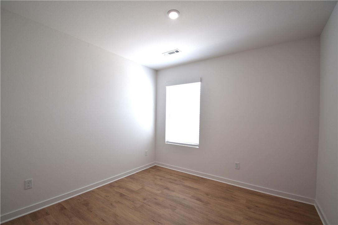 Wagon Wheel Crossing - Residential Lease