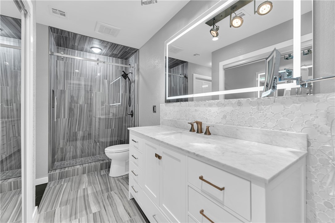 Pinnacle Town Homes Rogers - Residential