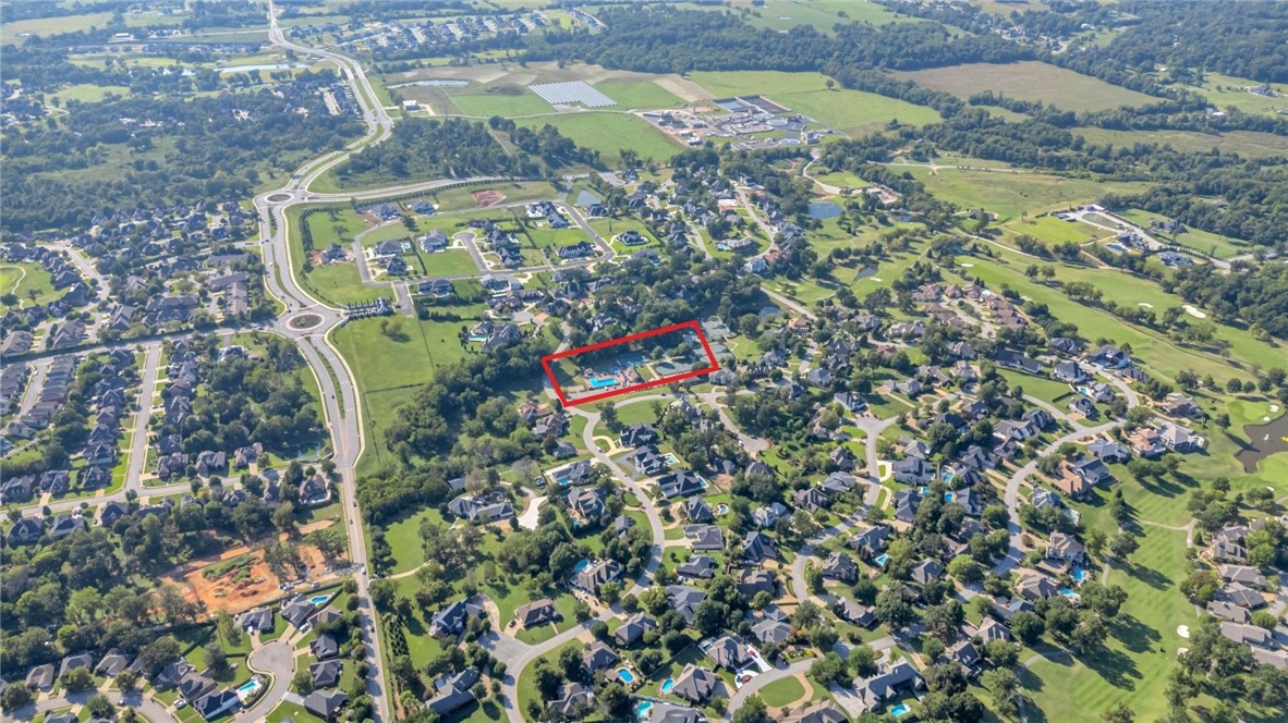 Pinnacle Town Homes Rogers - Residential