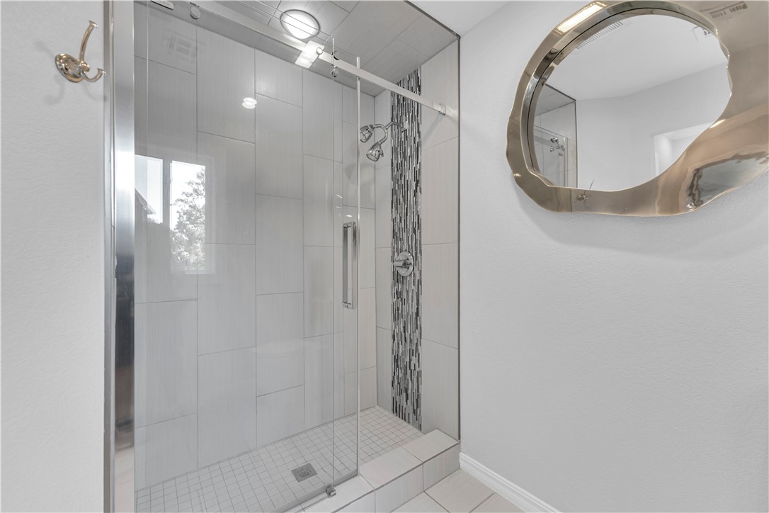 Pinnacle Town Homes Rogers - Residential