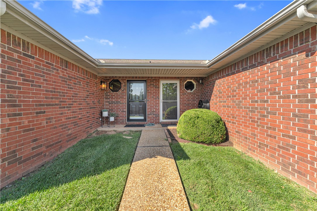 Pinnacle Town Homes Rogers - Residential