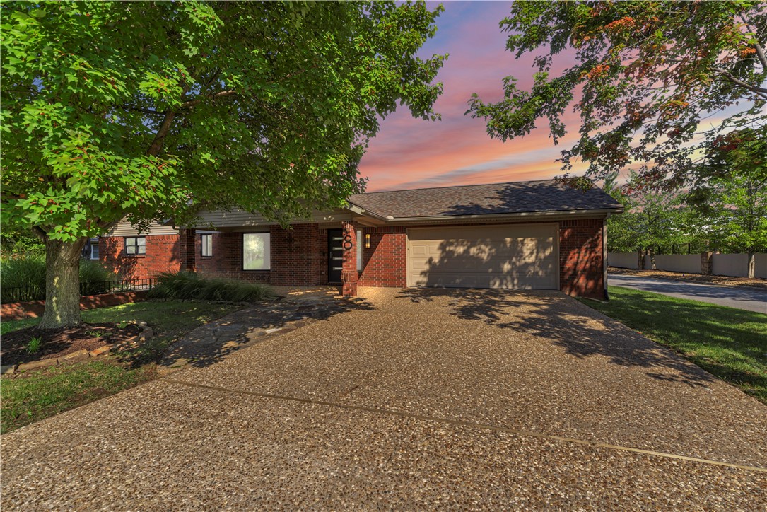Completely remodeled and move-in ready! This 1,460 SF Pinnacle condo features 2 bedrooms and 2 bathrooms, designed as a single-family home on a corner lot with a long driveway. Inside, you'll find ample closet space, porcelain tile throughout, tiled showers, LED mirrors, a gas fireplace, and an open-concept layout ideal for entertaining. Recent upgrades include a new roof (2022), updated HVAC and water heater (2023), a new rock patio (2024), new windows throughout (2025), and a grand picture window in the living room.
Investors will appreciate the strong income opportunity, with the previous year's rent reaching $2,300 per month.