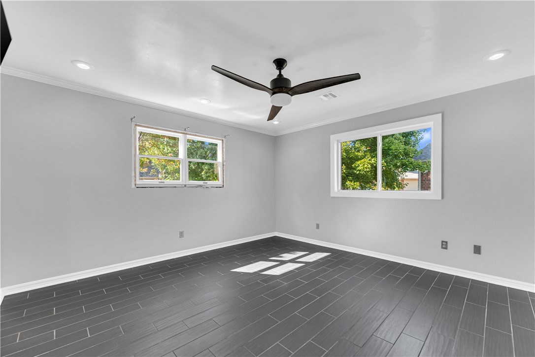 Pinnacle Town Homes Rogers - Residential