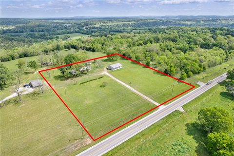 Photo of 3648 and 3644 W Highway 62, Berryville, AR 72616 (MLS # 1344077)