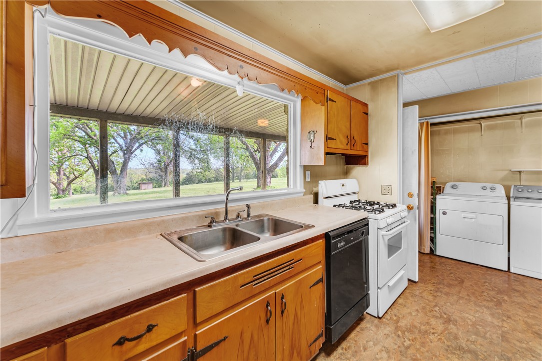 S-T-R: 16-20-25 - Residential