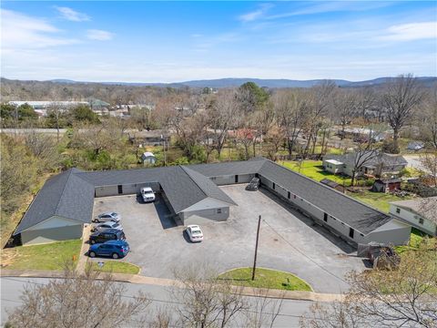 Photo of 1212 S Dunn Avenue, Fayetteville, AR 72701 (MLS # 1347224)