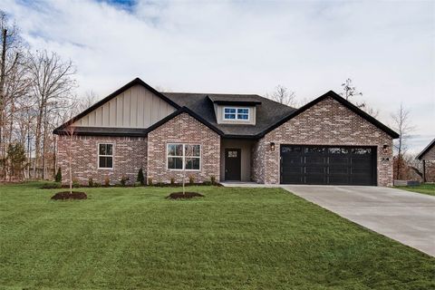 Photo of 247 Kinross Drive, Bella Vista, AR 72715 (MLS # 1335471)