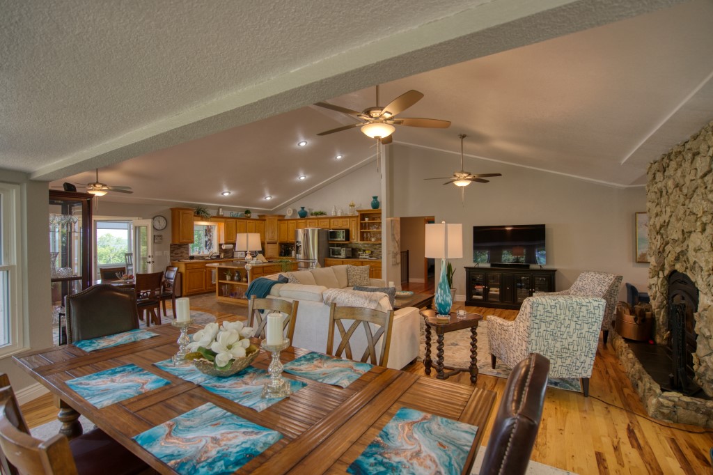 Point Mirage - Residential