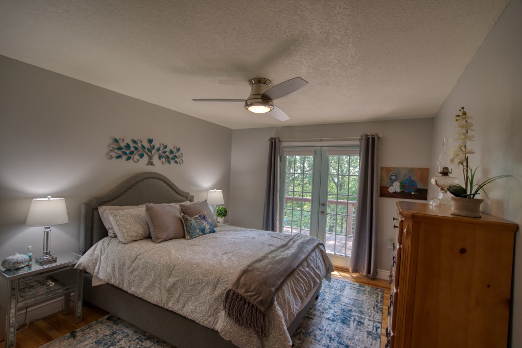 Point Mirage - Residential