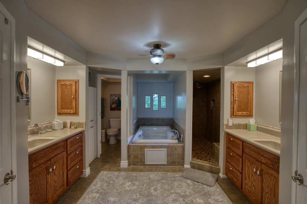 Point Mirage - Residential