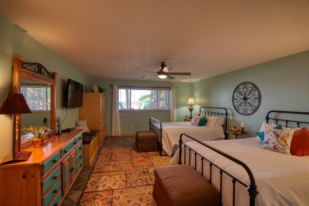 Point Mirage - Residential