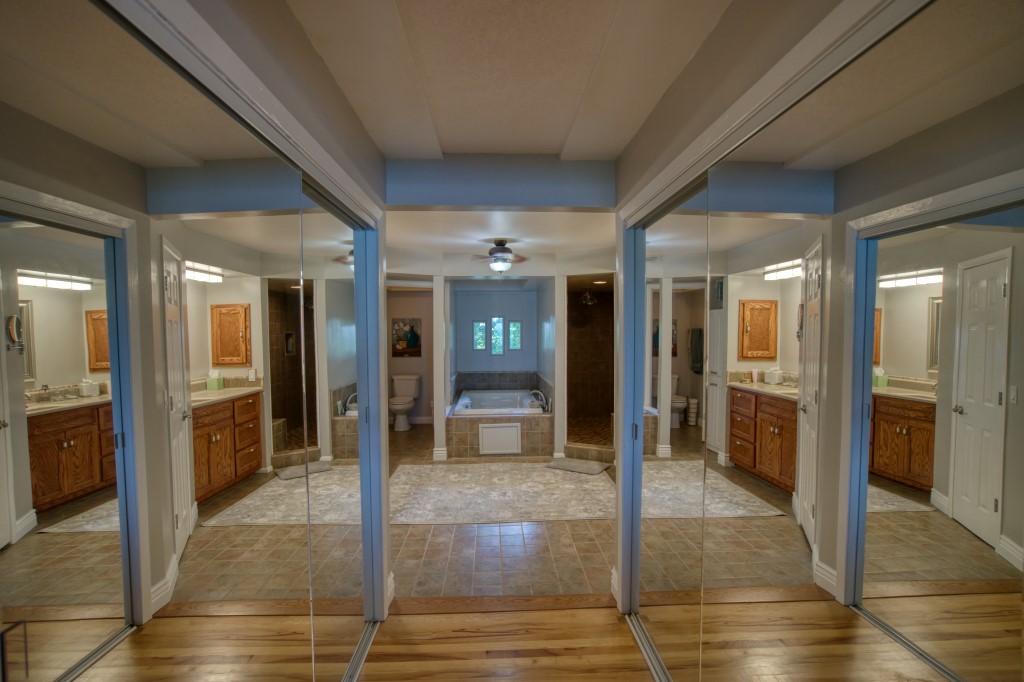 Point Mirage - Residential