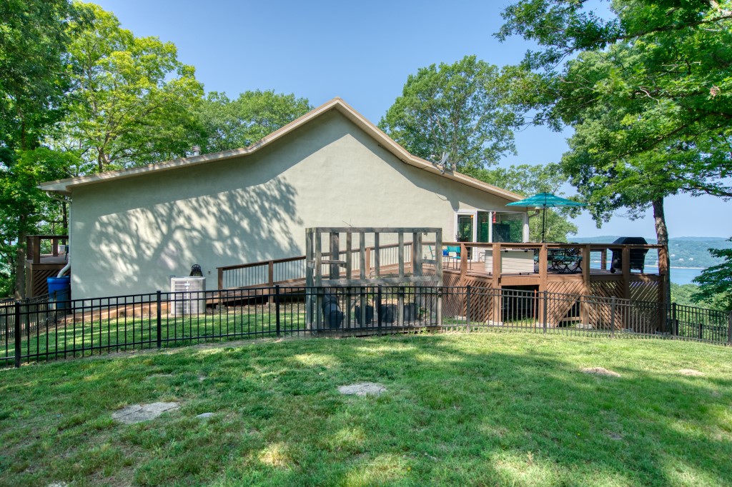 Point Mirage - Residential