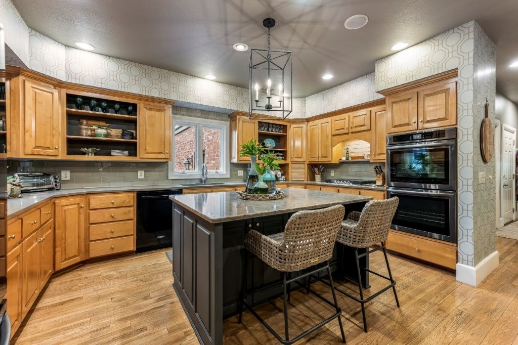 Acres Escondidos Rogers - Residential
