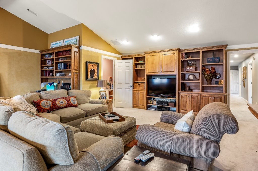 Acres Escondidos Rogers - Residential
