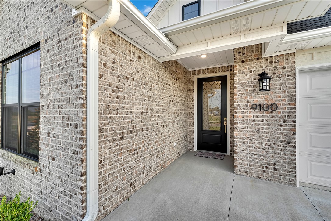 This beautiful home is located in the gated community of Pinnacle Park—conveniently located near restaurants, city trails, & parks. Step inside to an open floor plan w/soaring ceilings that create a light, spacious feel throughout. Designed w/high-end finishes, this home offers a refined & modern living experience. The kitchen features a stunning white backsplash, leathered granite countertops, high-end appliances, and a generous pantry. Perfect for entertaining, the kitchen flows seamlessly into the open living & dining spaces. The primary suite is a true retreat, complete with a luxurious en-suite bathroom featuring a soaking tub, a beautifully tiled walk-in shower, & dual vanities—all finished w/ the same leathered granite found throughout the home. Guest bedrooms are equally inviting, sharing a bathroom w/matching high-end finishes. Additional highlights include a convenient drop zone that leads to a spacious laundry area—offering everyday functionality without sacrificing style.