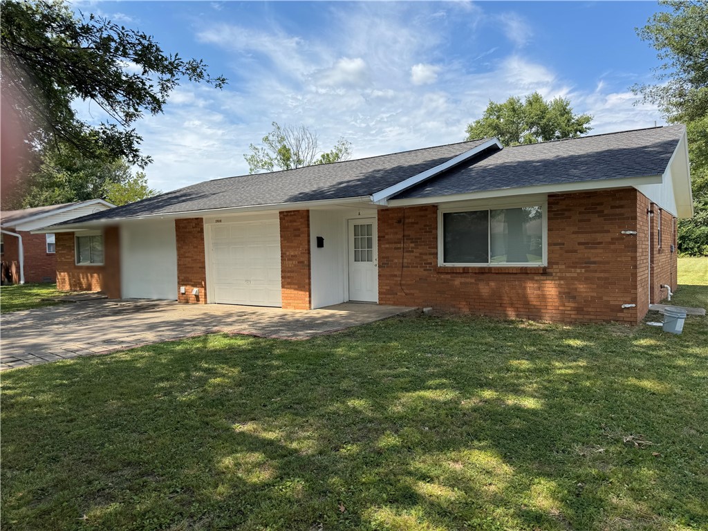 1906 Westwood Ave. Springdale. Duplex has 2 Bedroom, 1 bath, 1 car garage per unit. All Brick exterior. Architectural roof, HVAC, and windows have been replaced. All new paint. Ceramic Tile floors. Huge Lot. Excellent condition. Vacant. No leases.