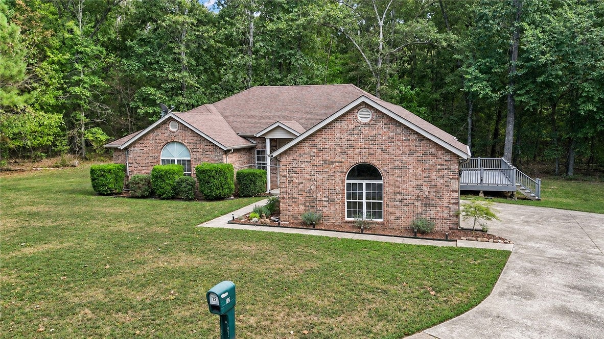 12 Flaxton Drive