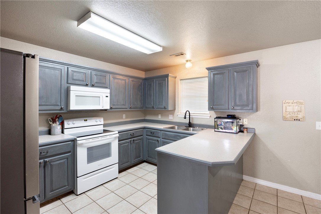OAK FOREST PH II - Residential