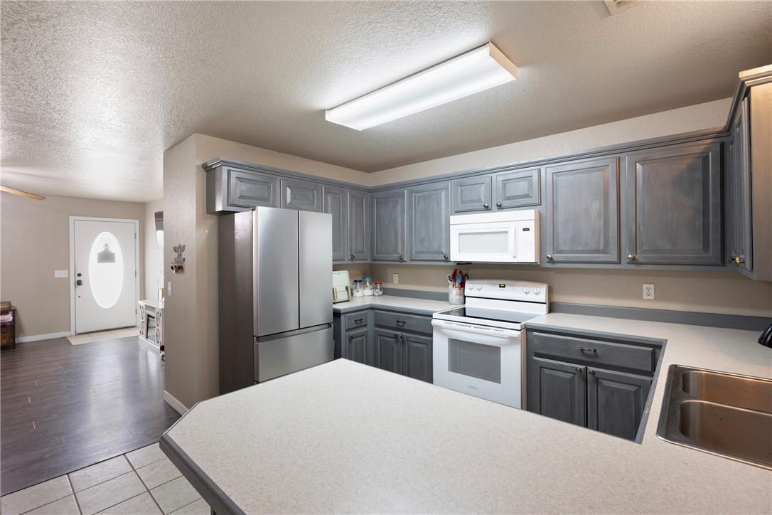 OAK FOREST PH II - Residential