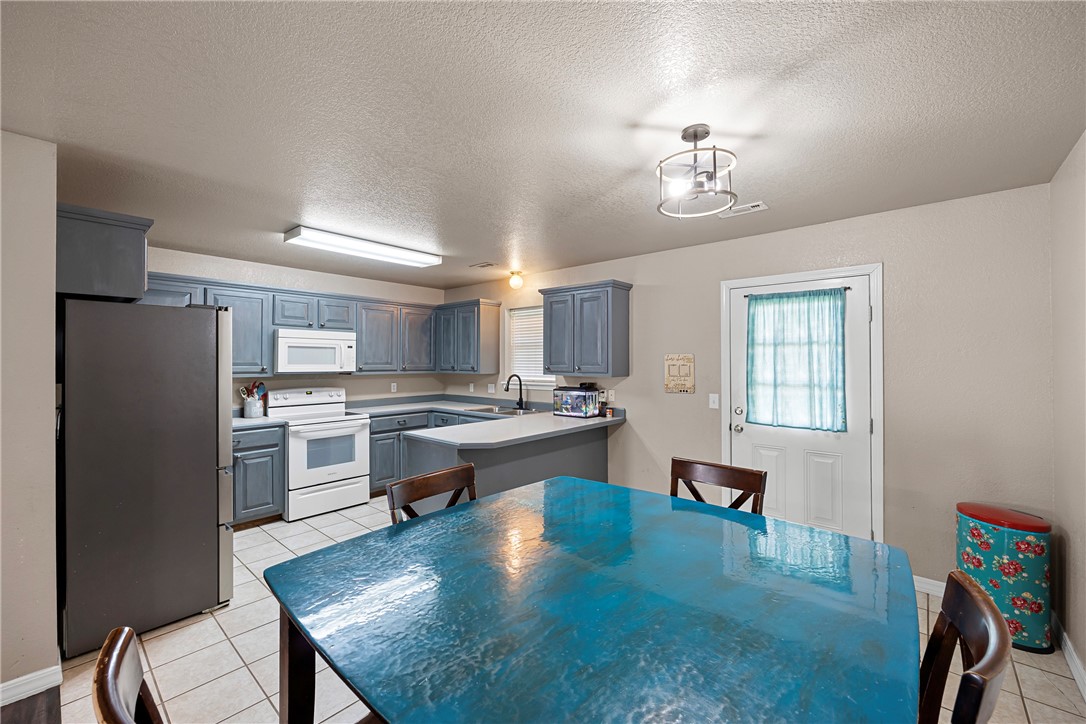 OAK FOREST PH II - Residential