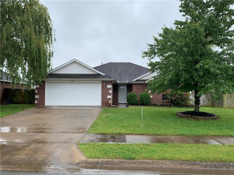 Photo of 2313 SW 17th Street, Bentonville, AR 72712 (MLS # 1360649)