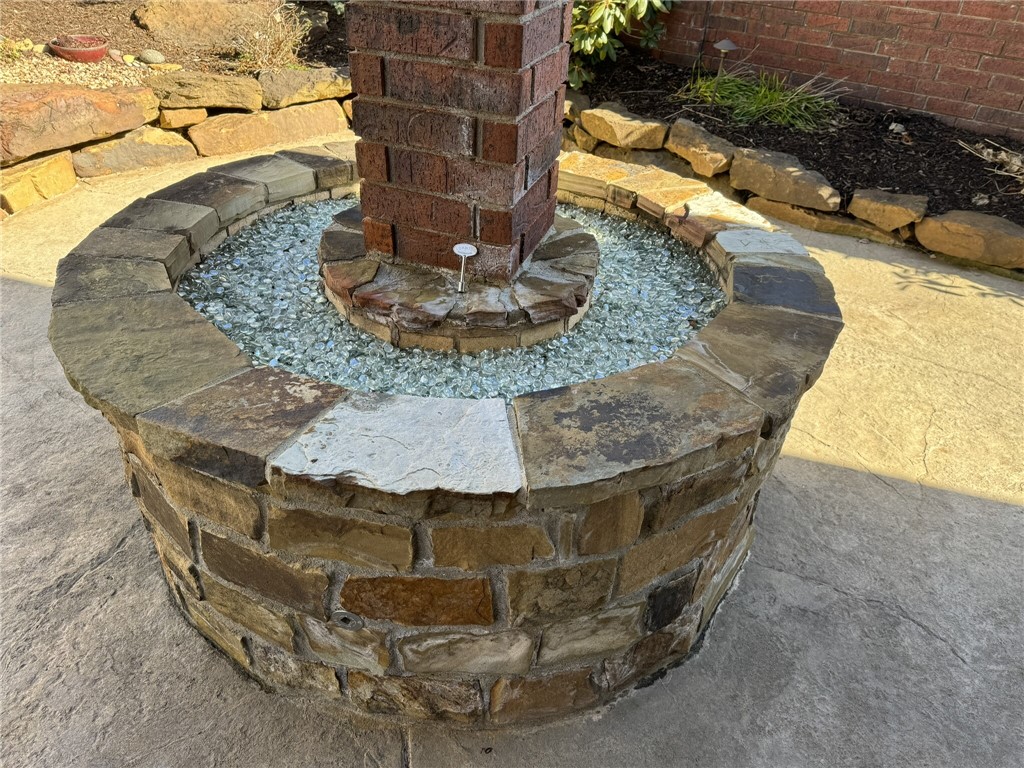 Pinnacle Town Homes Rogers - Residential Lease