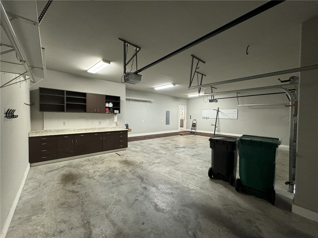 Pinnacle Town Homes Rogers - Residential Lease