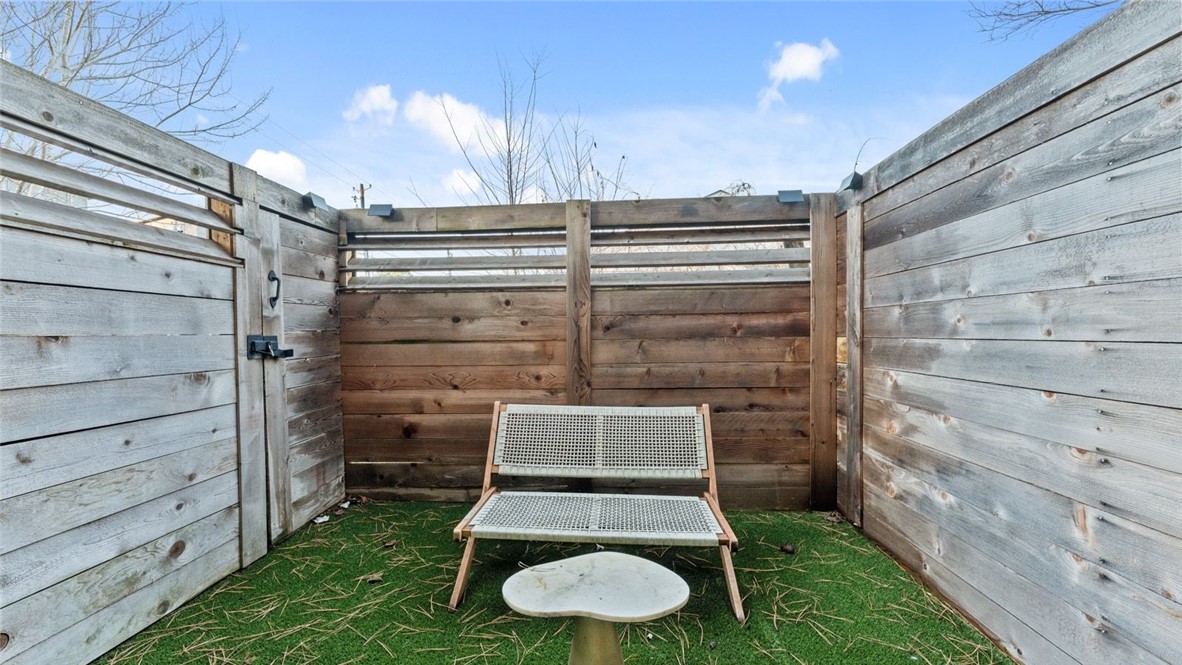 Oakland Twnhms Ph I - Residential